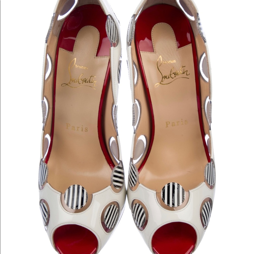 White and Black Stiletto Heels - Picture 3 of 10